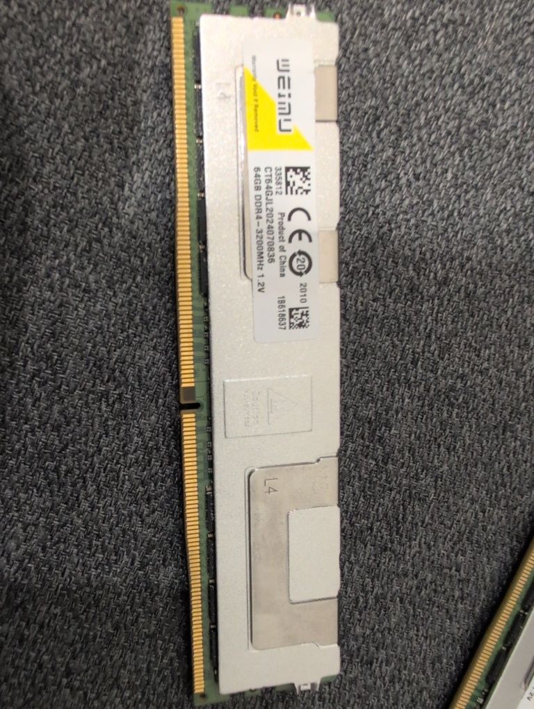 Оперативна пам'ять з охолодженням LRDIMM DDR4 64GB 3200 4RX4 REG ECC,