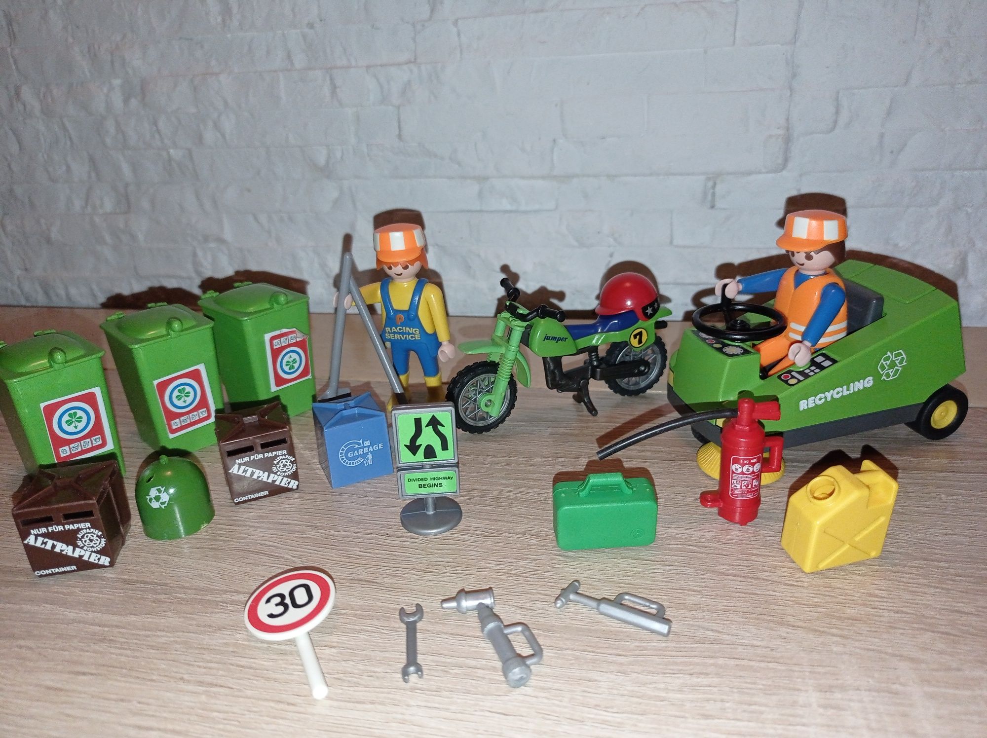 Playmobil zamiatarka uliczna+ 2 pracowników_kosze_motor