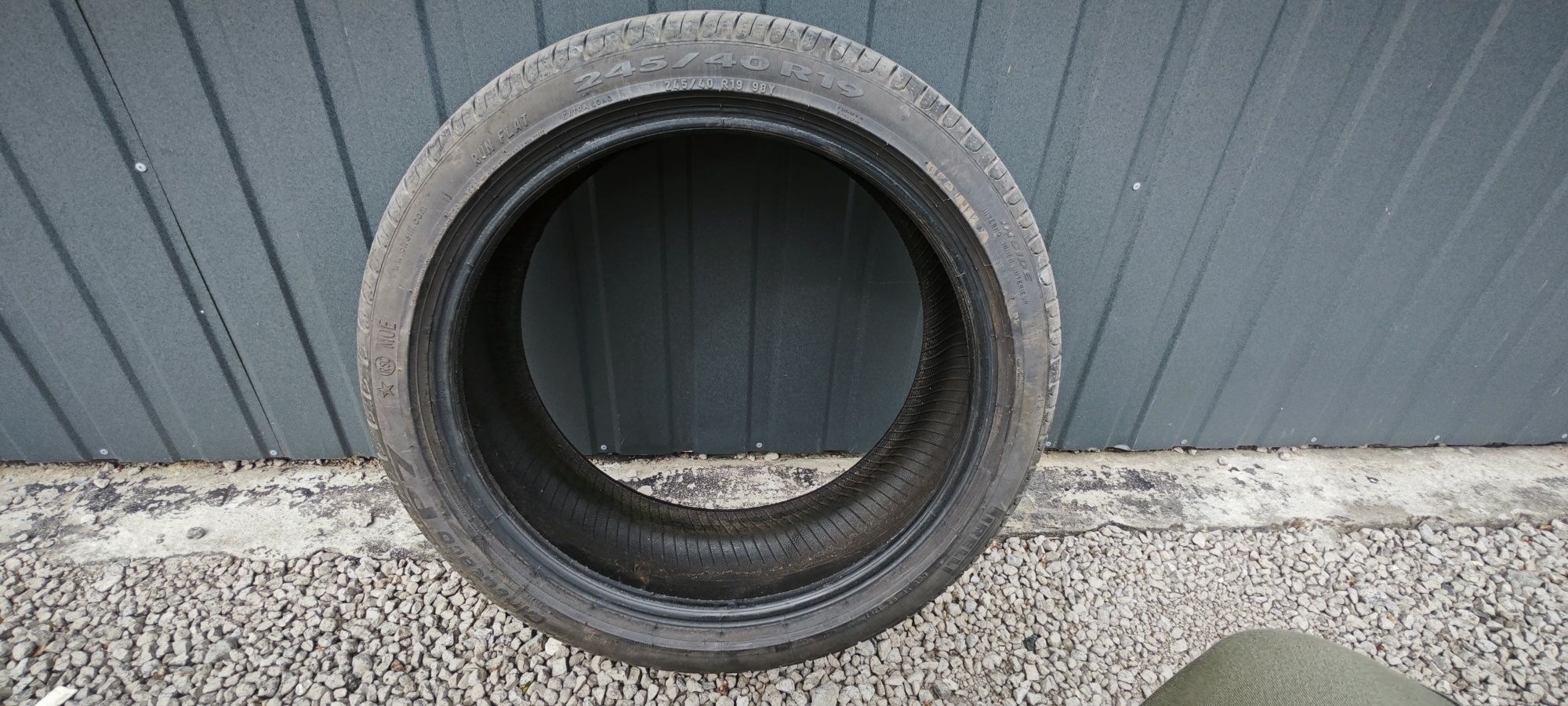 Pirelli Cinturato P7 245/40/19 98Y Run Flat