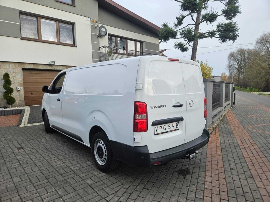 Opel Vivaro extra long ładny niski przebieg