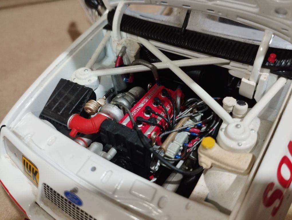 Ford Sierra Cosworth 1/18
