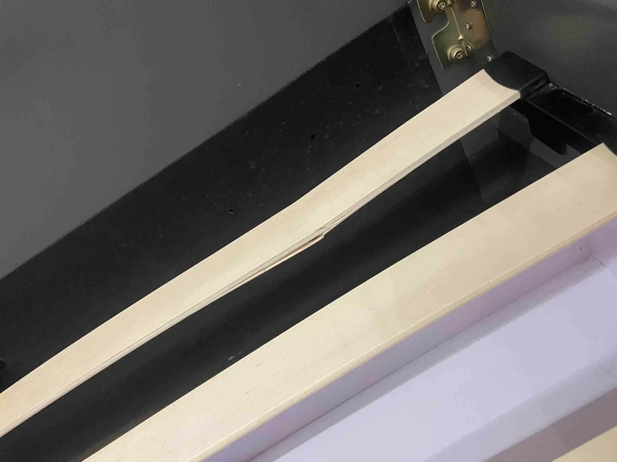 Łóżko 140x200 tapicerowane LED z szufladami i stelażem BEZ MATERACA