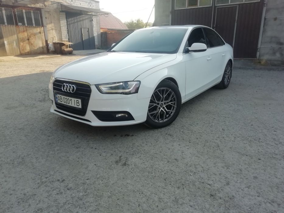 Audi A4 2012 року