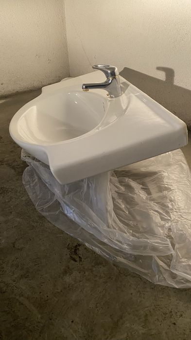 Lavatorio de casa de banho Roca