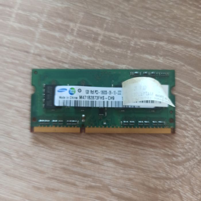 Пам'ять Samsung 1Gb 1Rx8 PC3-10600S-09-10
