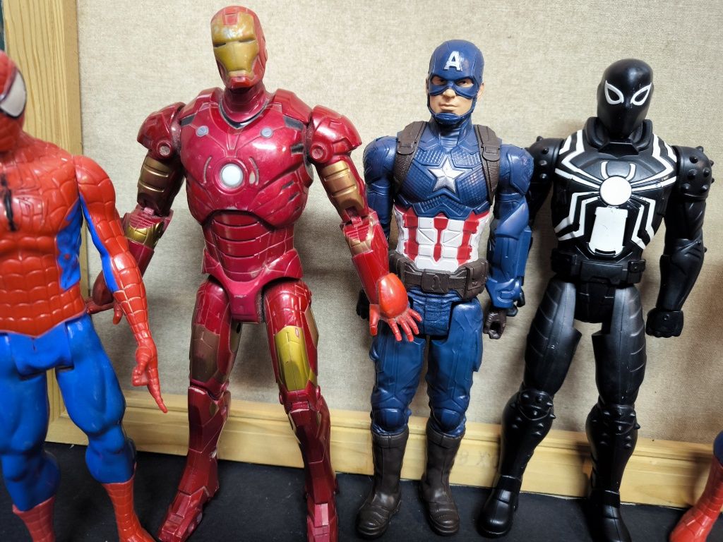 Bonecos  Marvel conjunto