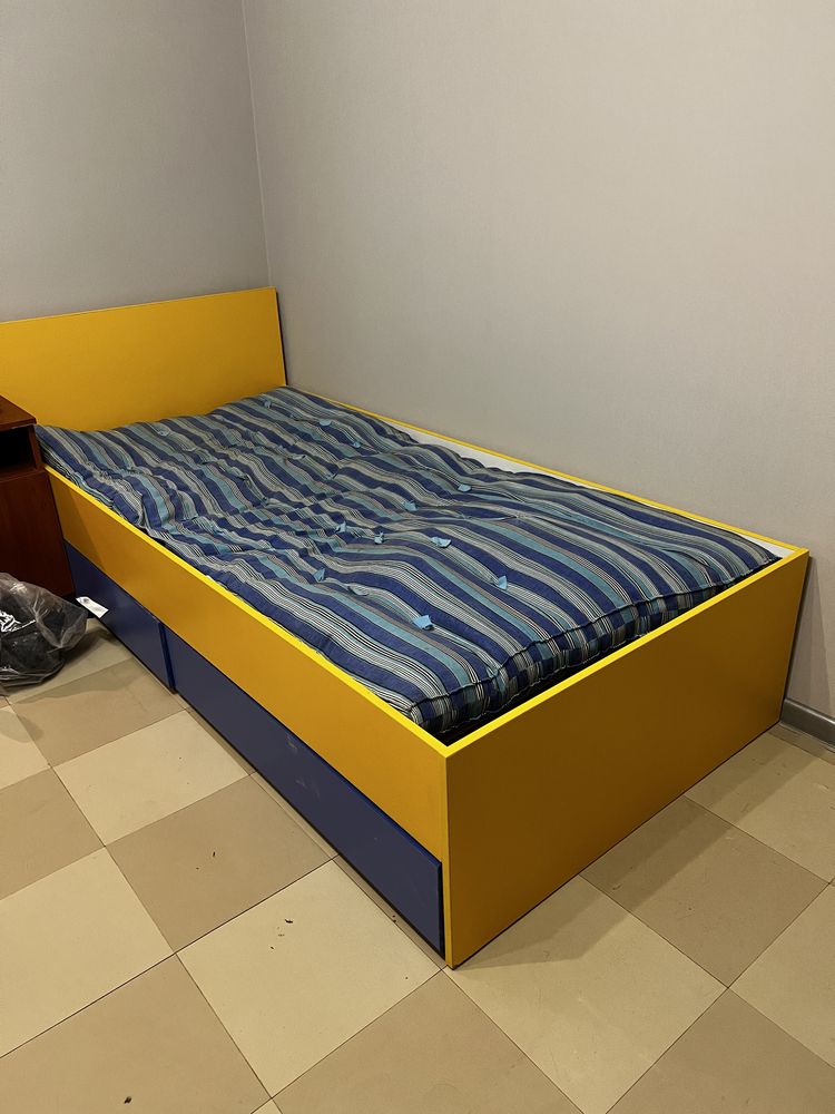 Ліжко односпальне + ламелі + ящики 2шт.