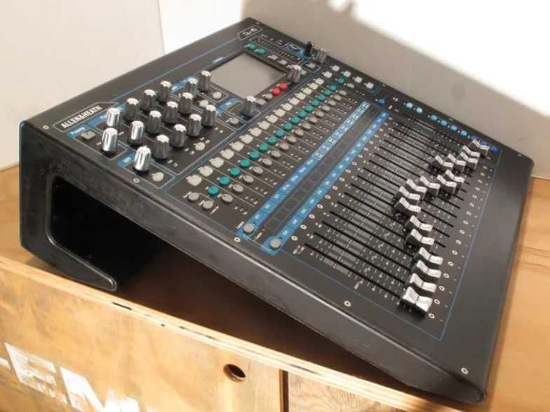 Mesa de mixagem digital Allen & Heath Qu-16