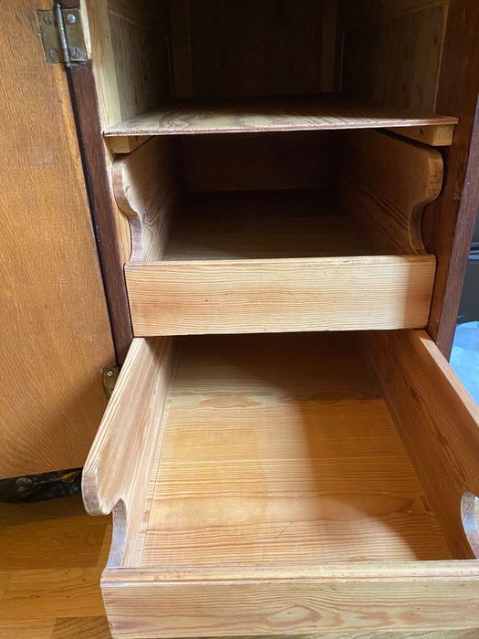 Przedwojenne, klasyczne biurko z drewna