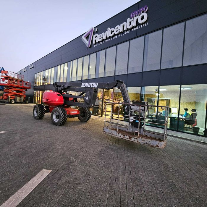 Venda plataforma articulada diesel Manitou 200ATJ