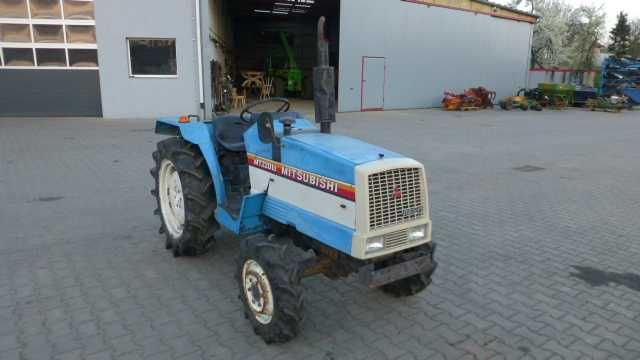 Traktor Mini Traktorek MITSUBISHI MT 2201 D 4x4
