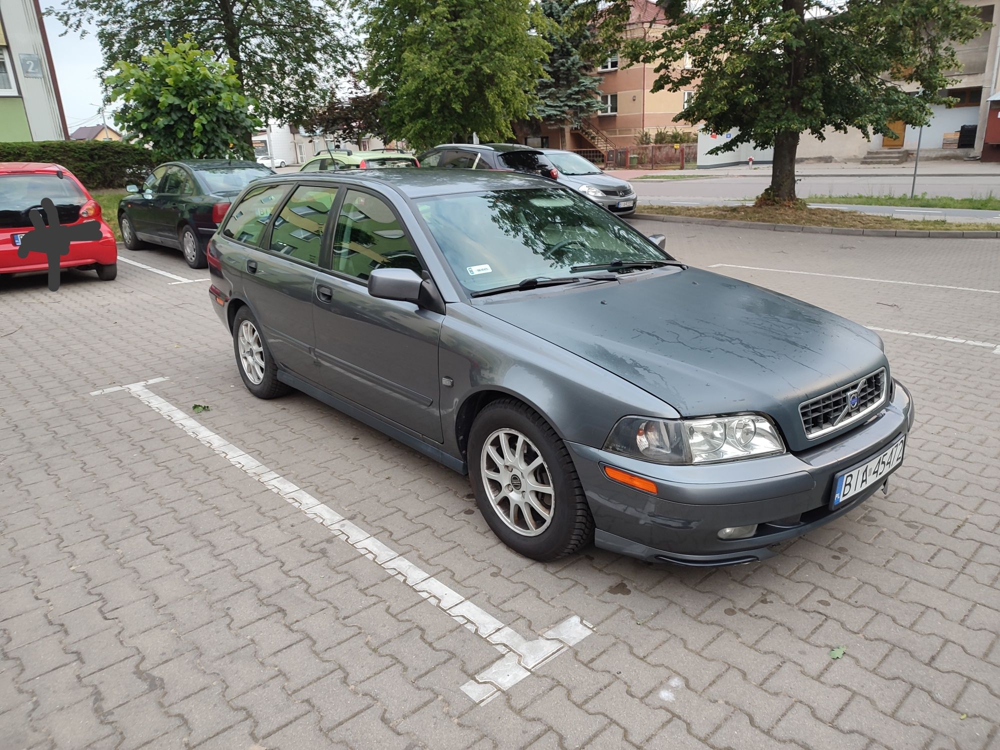 Volvo v40  1.9d 2003
