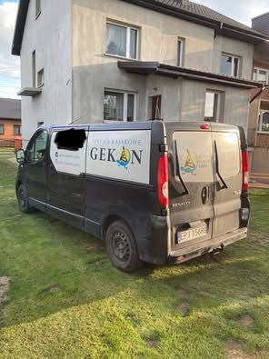 Renault Trafic 2007 2.5 dCi 9 osobowy 2xkima 2x przesuwne drzwi