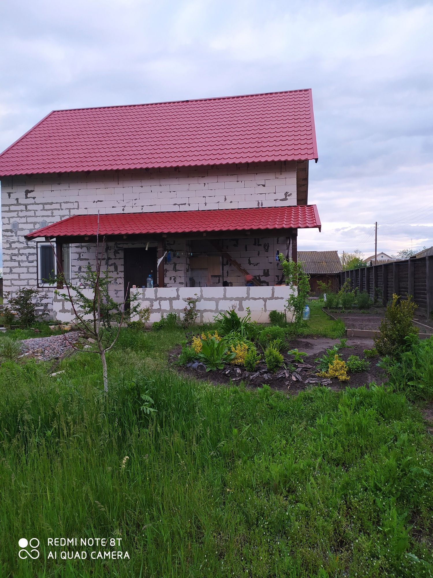 Дiм в Чернігівська обл. ,біля м. Остер в селі Лутава