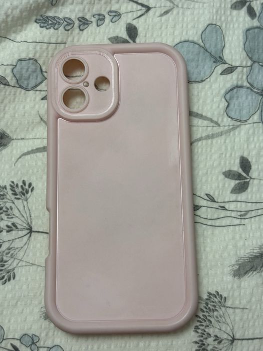 Чохоли на iPhone 16 Plus