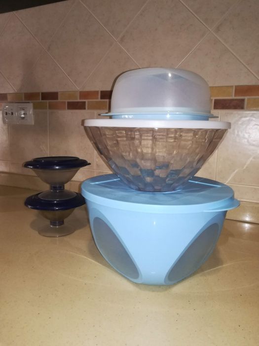 5 Tupperwares como novos ,valor só hoje e amanhã
