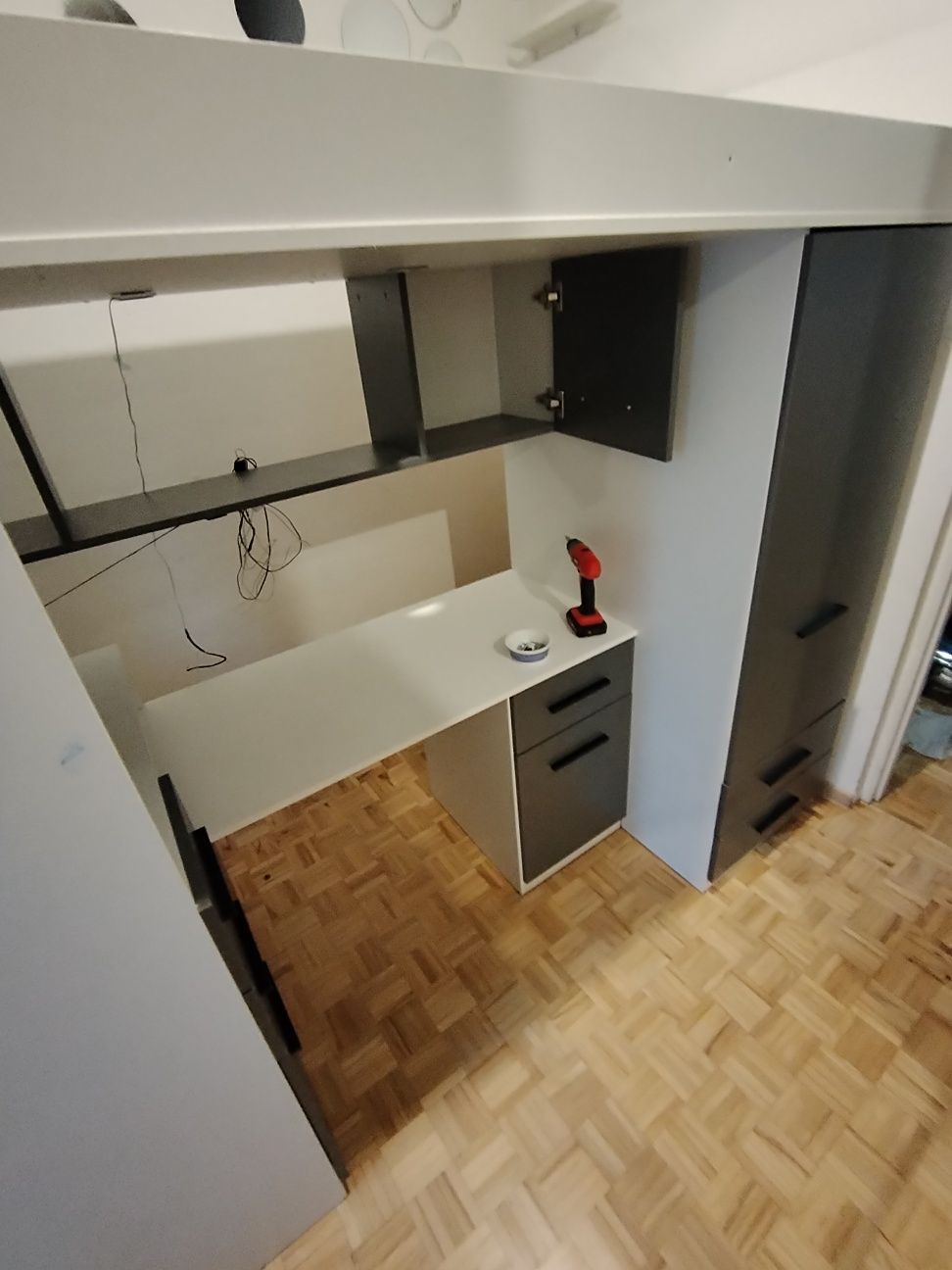 Łóżko  Smyk piętrowe z biurkiem i szafą 205x80wysokosc188