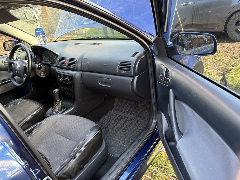 Продам Шкода Тур 1.6