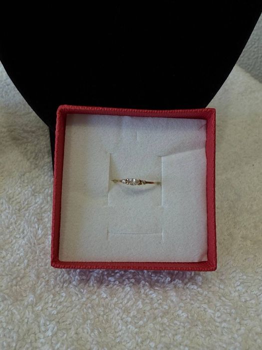 Złoty pierścionek 333 ~0,62 g rozmiar 5-6 delikatna biżuteria