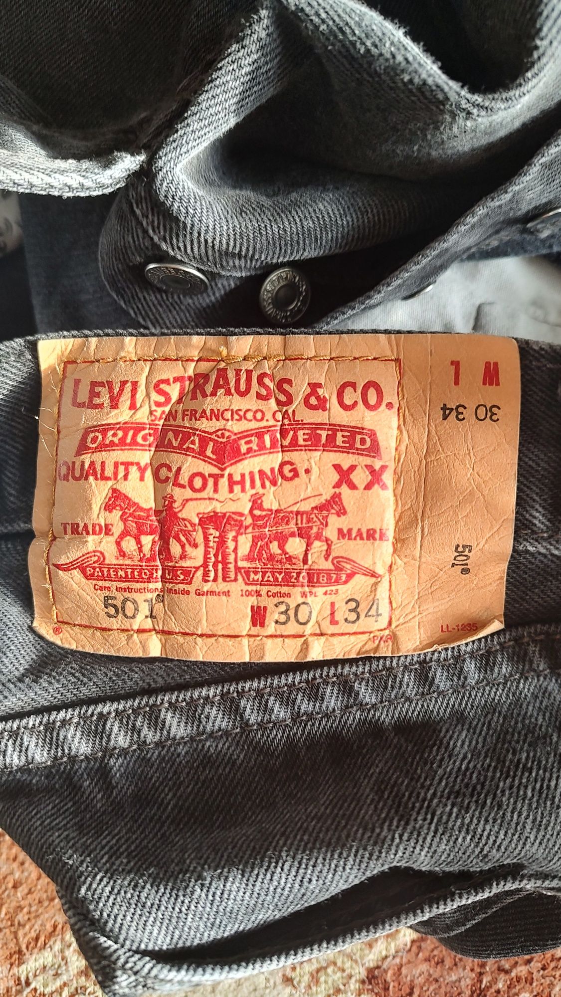 Продам джинси Levis 501