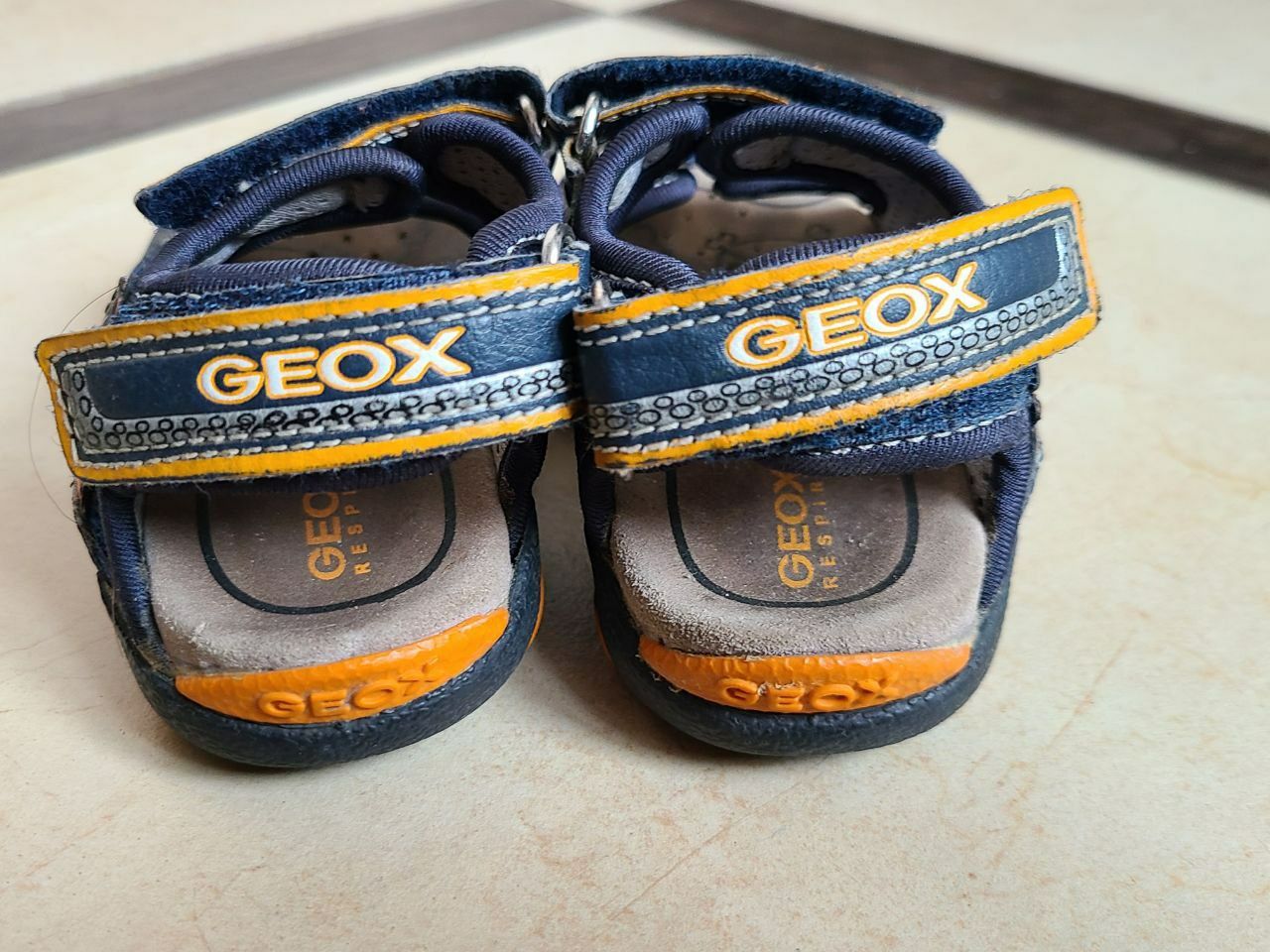 Продам детские босоножки  Geox sport