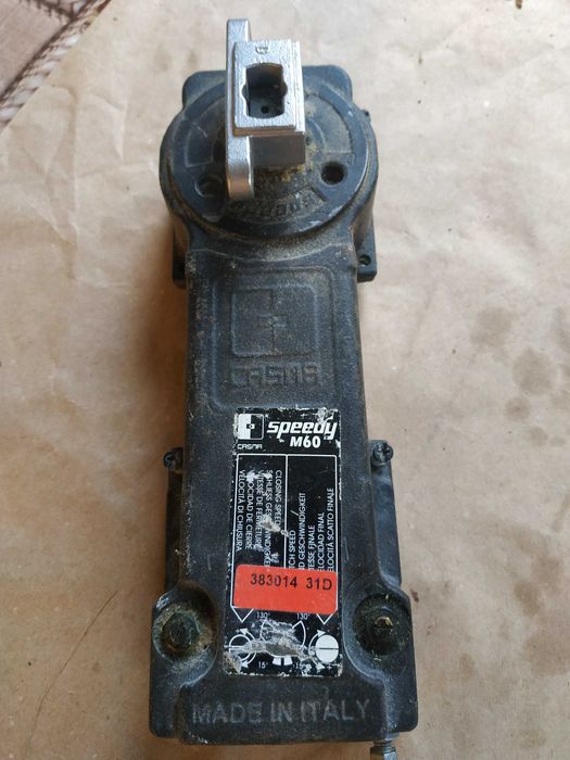 Доводчик підлоговий