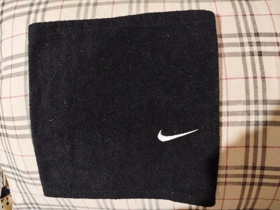 Женская шапка с шарфом