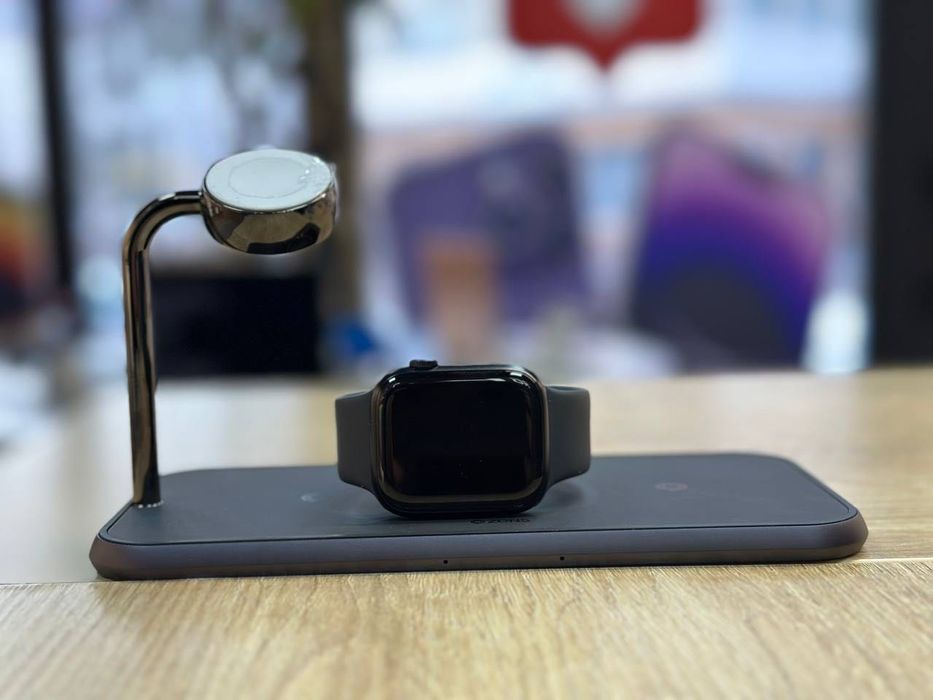 Вживаний Apple Watch Series 8 45mm Midnight Aluminum на Площі Ринок 14