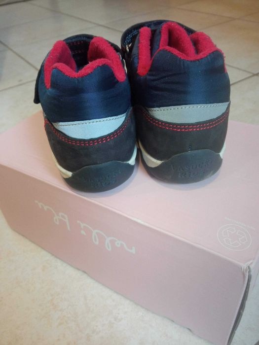 Buty wiosenne jesienne Lasocki r.22