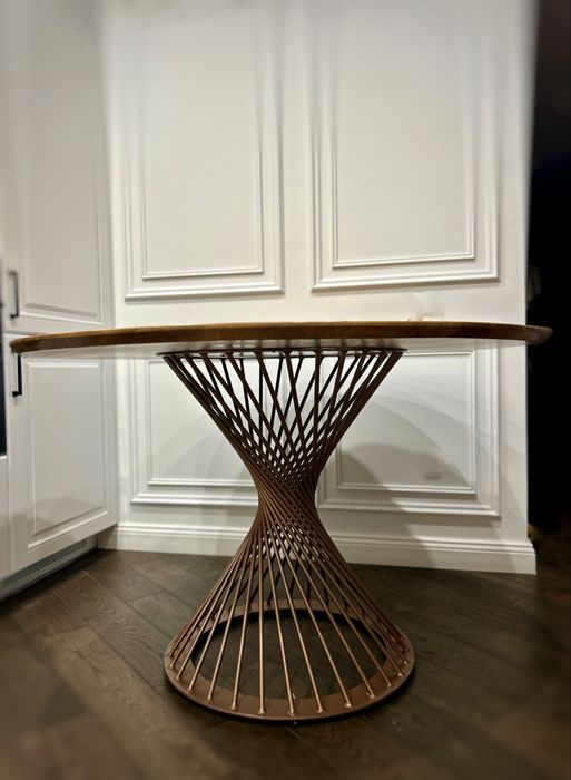 Стіл із масиву дерева, дизайнерський