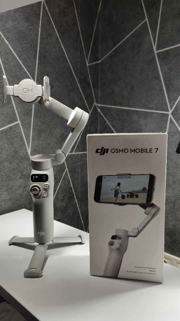 DJI Osmo Mobile 7