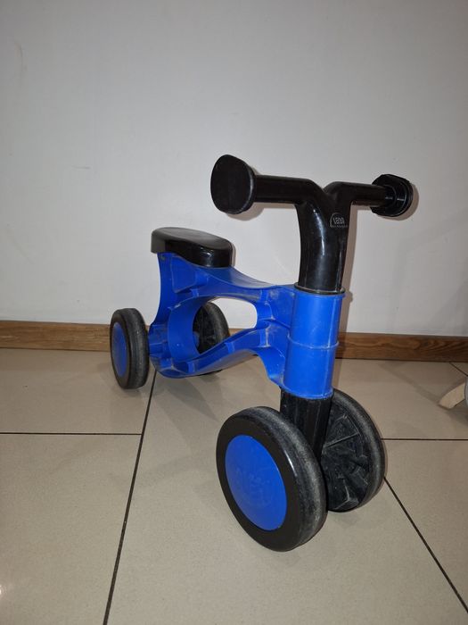 Jeździk pchacz odpychacz  motorek dla małego dziecka