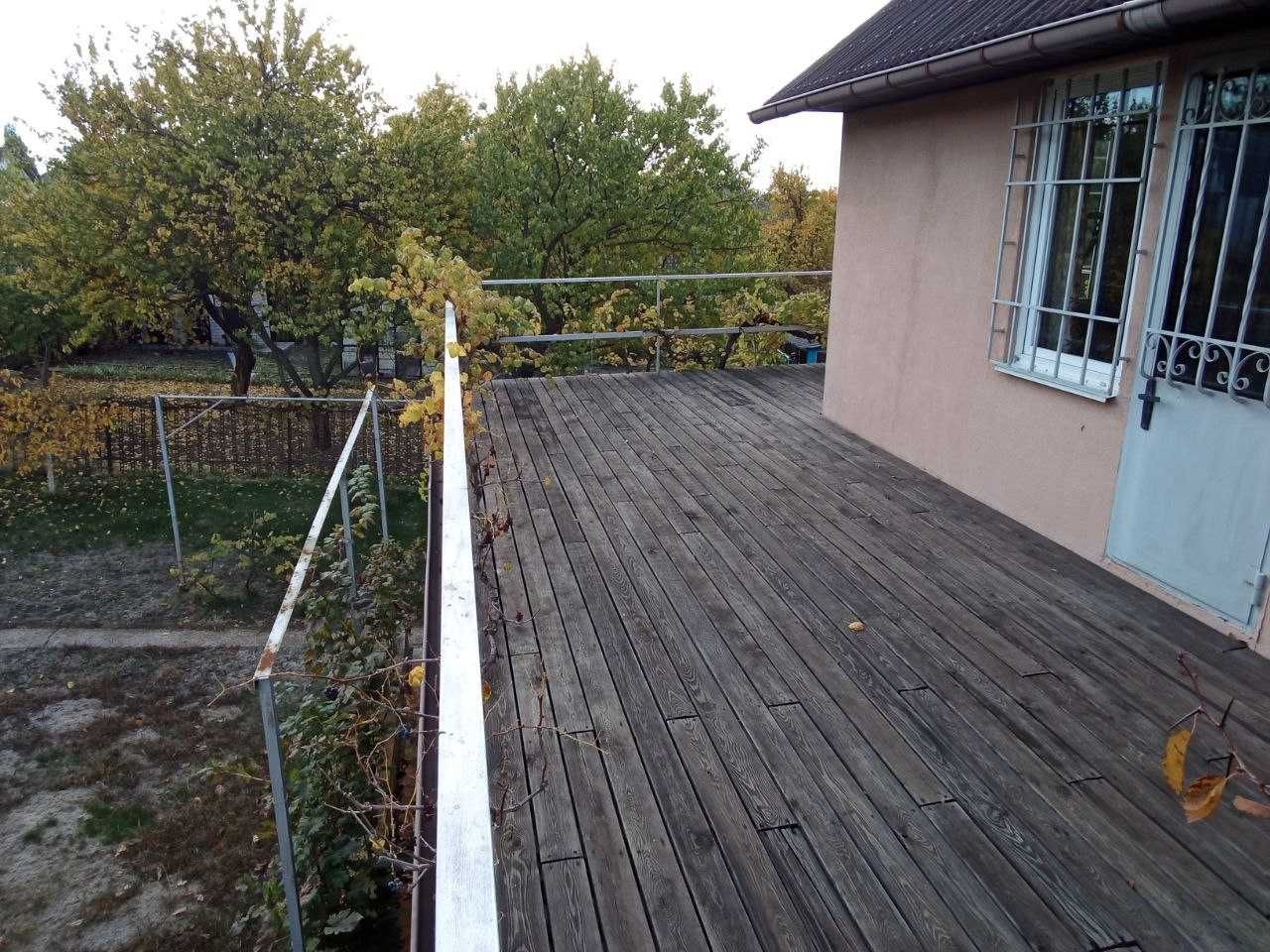 Продаю 3-поверхову зимову дачу на р. Дніпро за Любимівкою