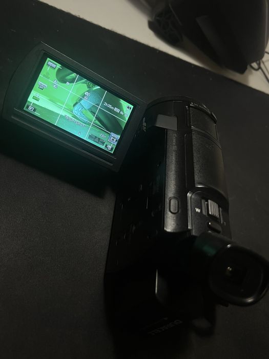 Sony Handycam FDR-AX33