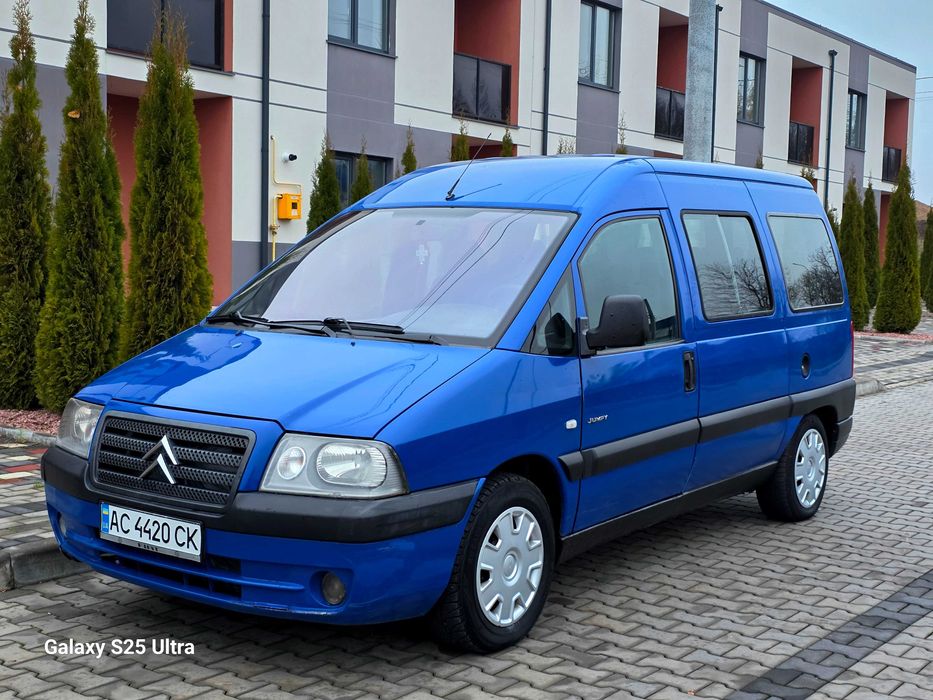 Оригінальний пасажир Citroen Jumpy 2005року 2.0д в рідній фарбі