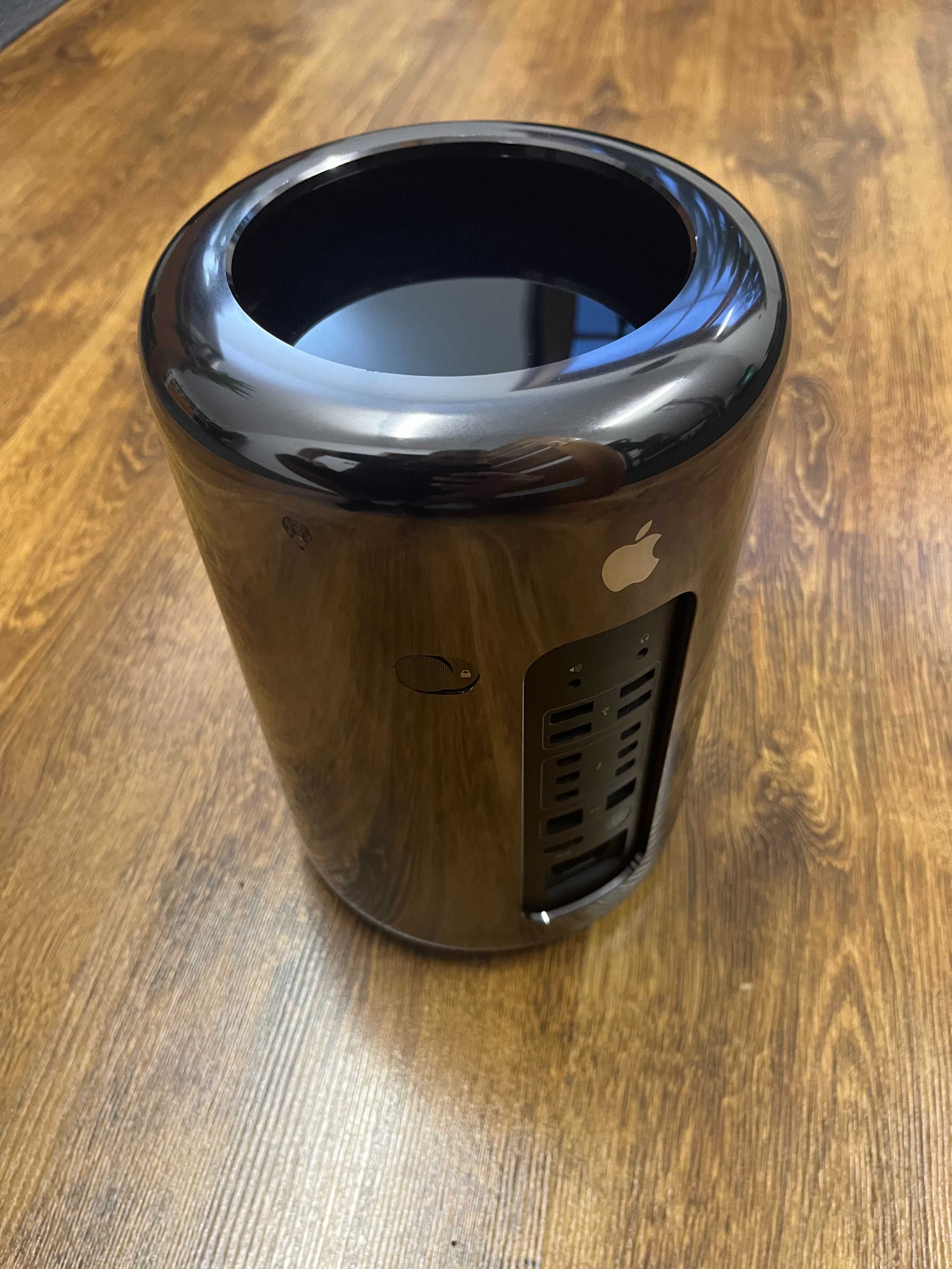 Apple Mac Pro 6,1 - Intel Xeon E5 | 64GB RAM | 1T SSD | FirePro D700