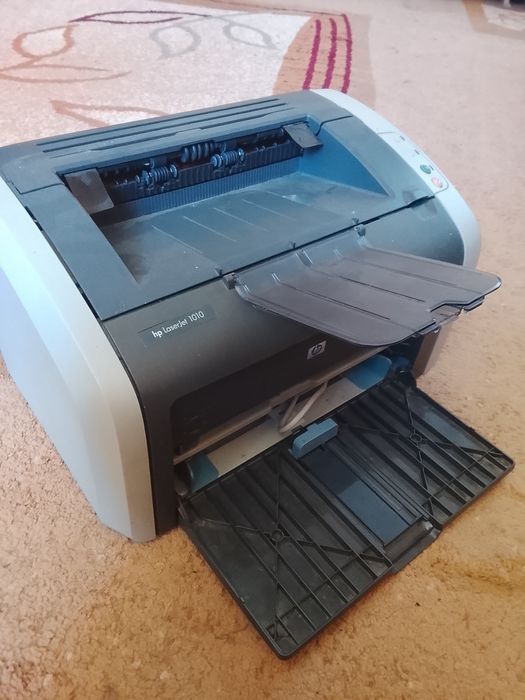 Продам лазерний принтер HP LaserJet 1010