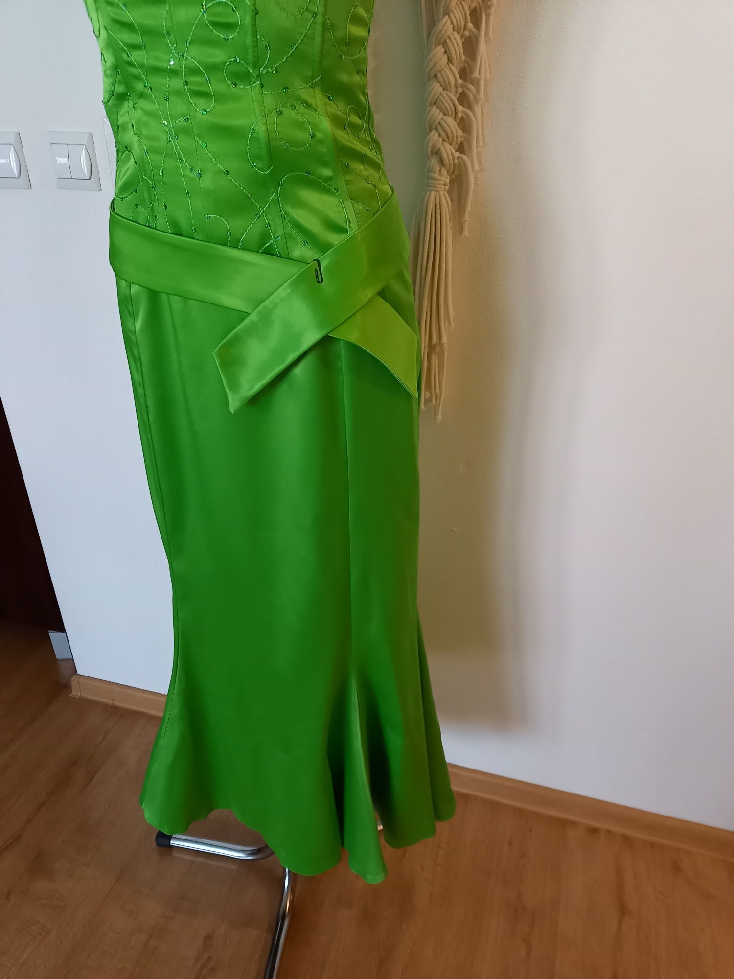 Sukienka wizytowa Supreme elegancka syrena