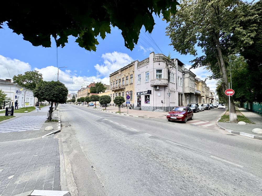 Продається 3-х кім.квартира в м. Стрий по вул. 1- Листопада