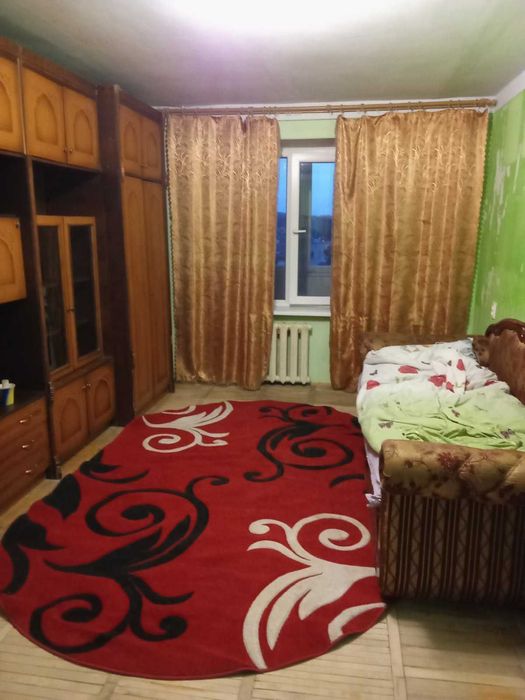Здається в довготривалу оренду 1-кімн. квартира в м. НОВОЯВОРІВСЬК.