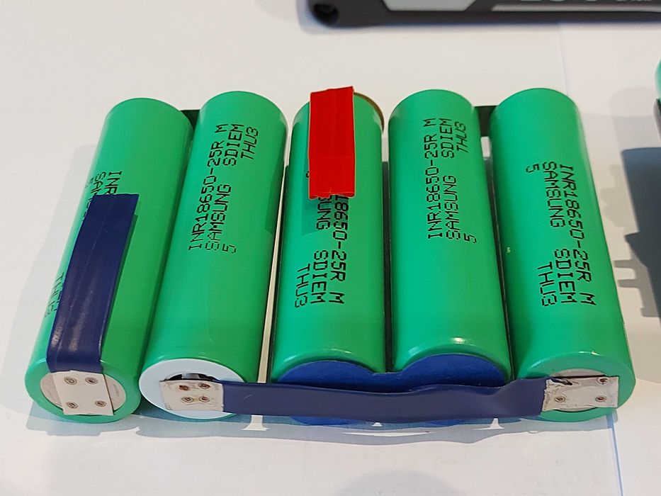 BOSCH GBA 18V li-ion pakiet do samodzielnej wymiany 1,5Ah - 2,5Ah