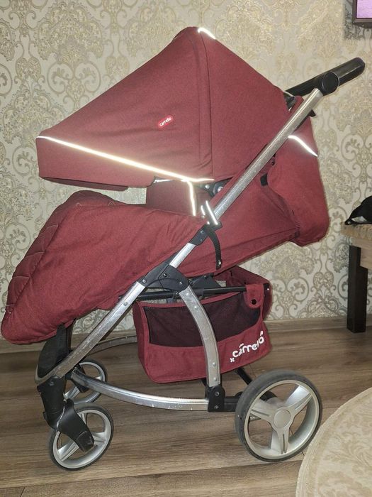 Прогулянкова коляска