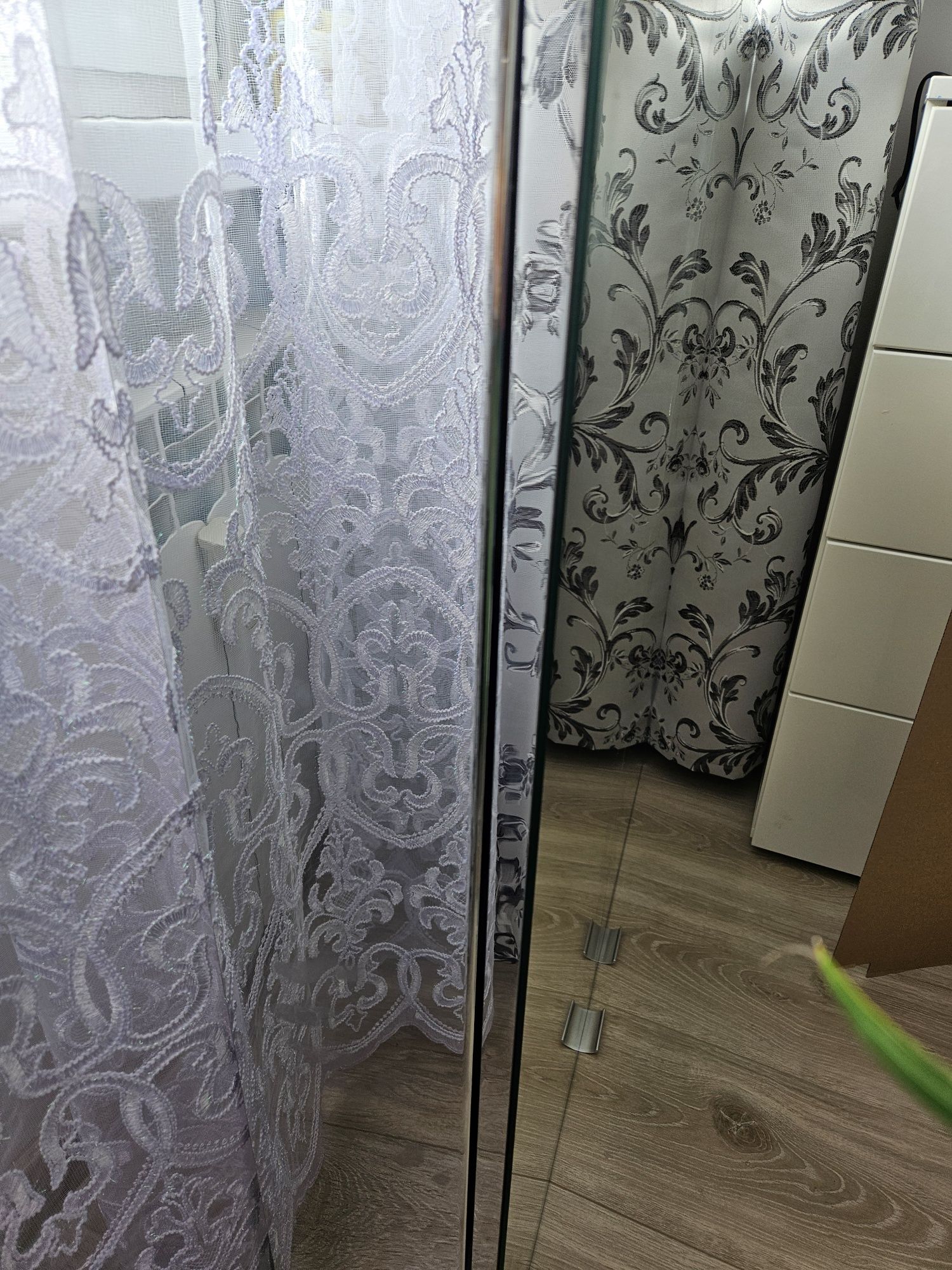 Szafka łazienkowa z z lustrem