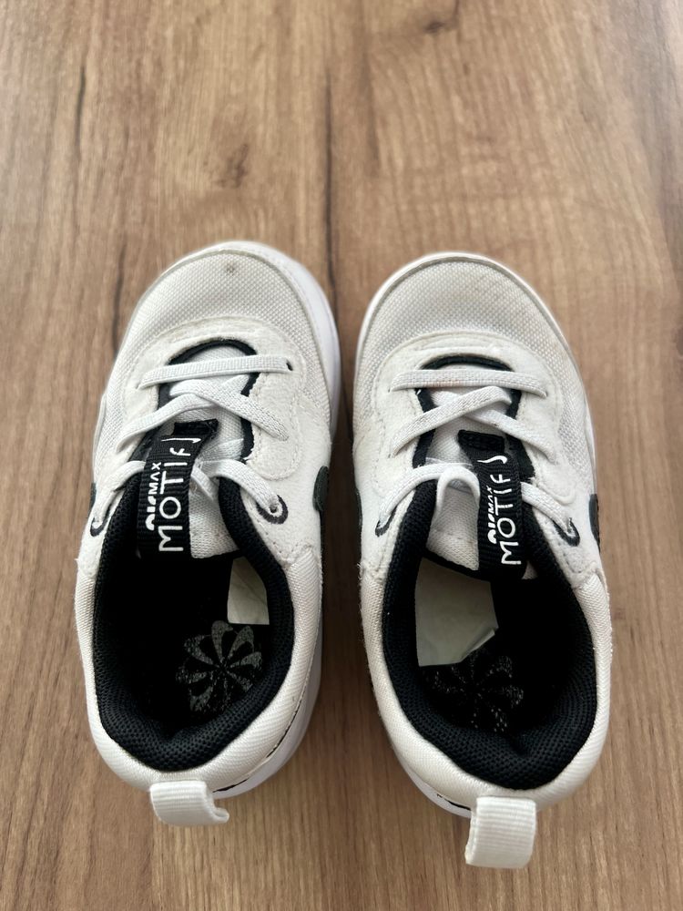 Детские кроссовки Nike airmax. Стелька 14 см.