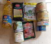 Продукты питания в ассортименте.