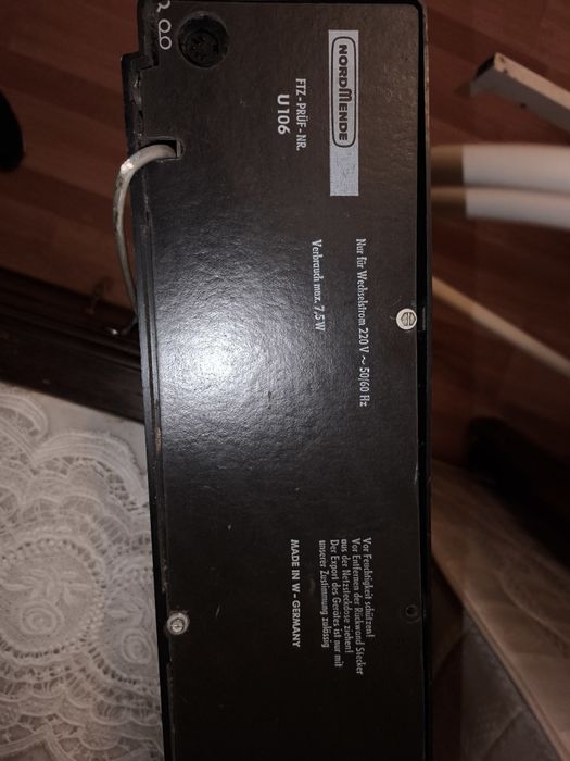 Rádio antigo - NordMende U106