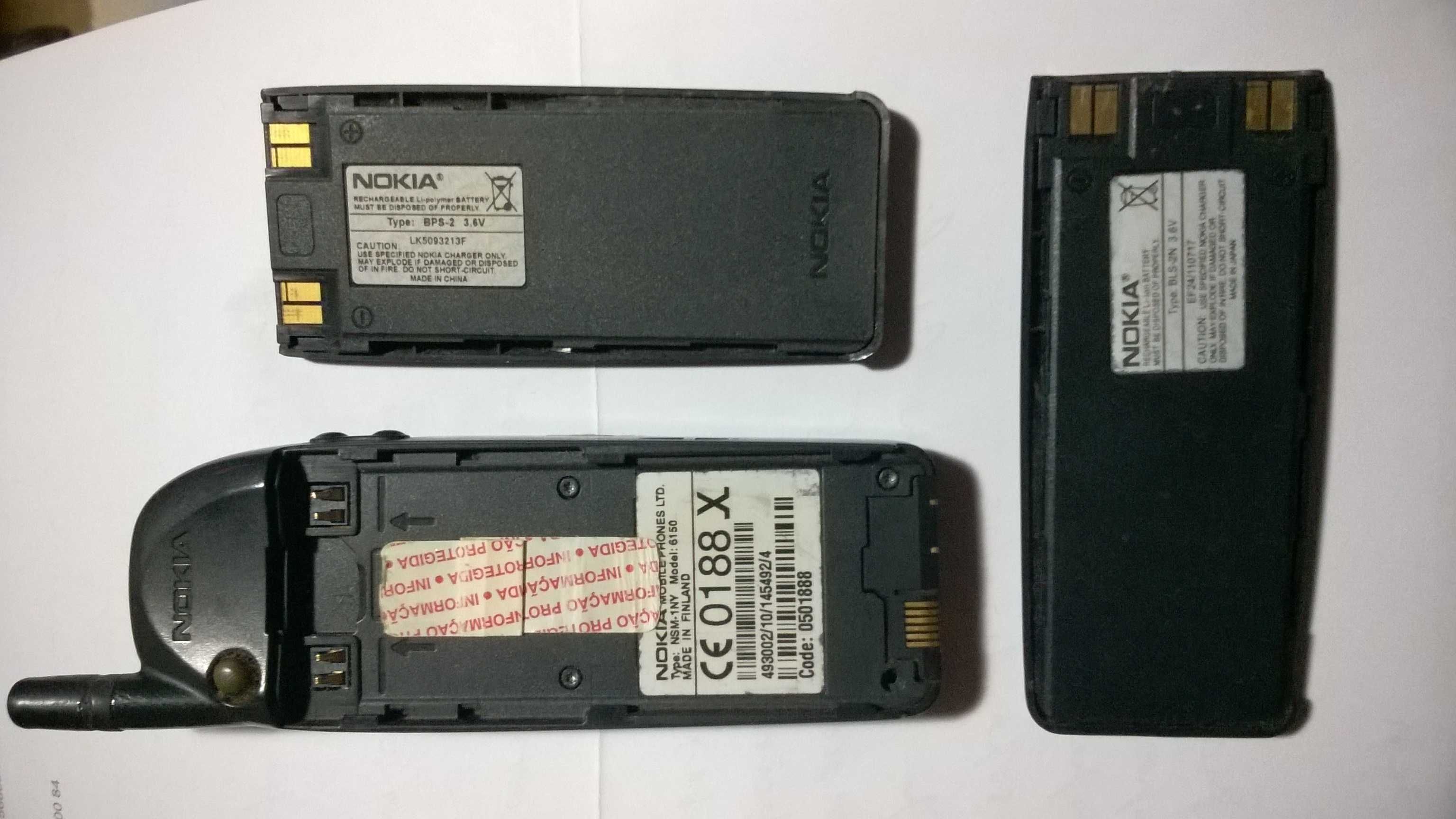 Telemóvel NOKIA em bom estado com 2 baterias.
