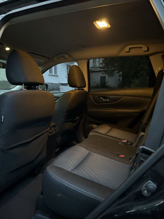 Продам автомобиль Nissan Rogue 2017 2.5 Газ