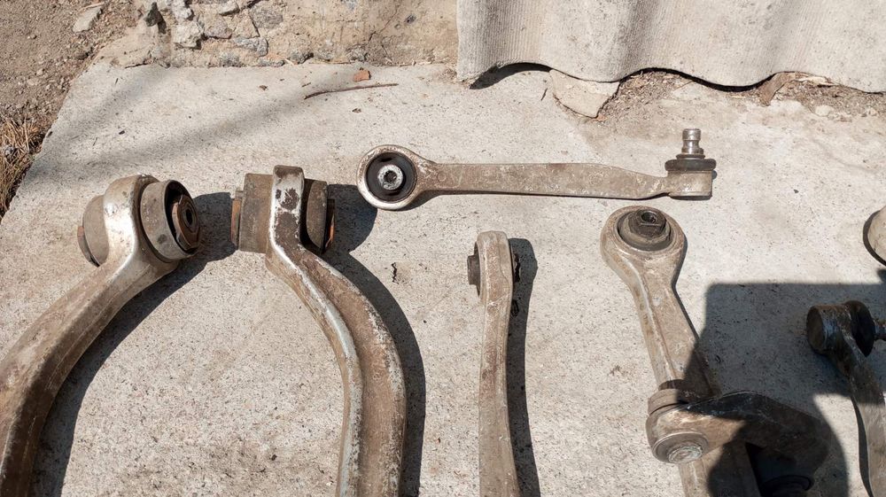 Продам комплект ричагів