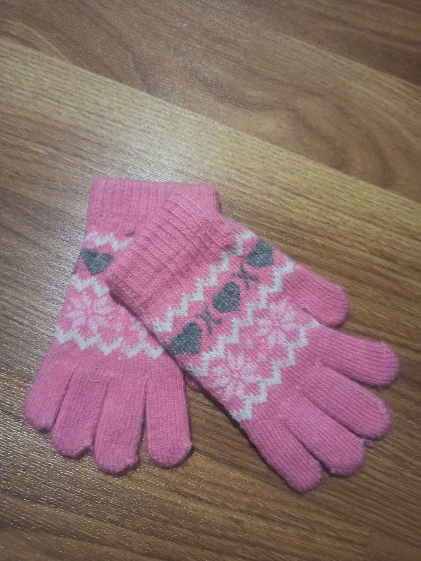 Теплые перчатки для девочки